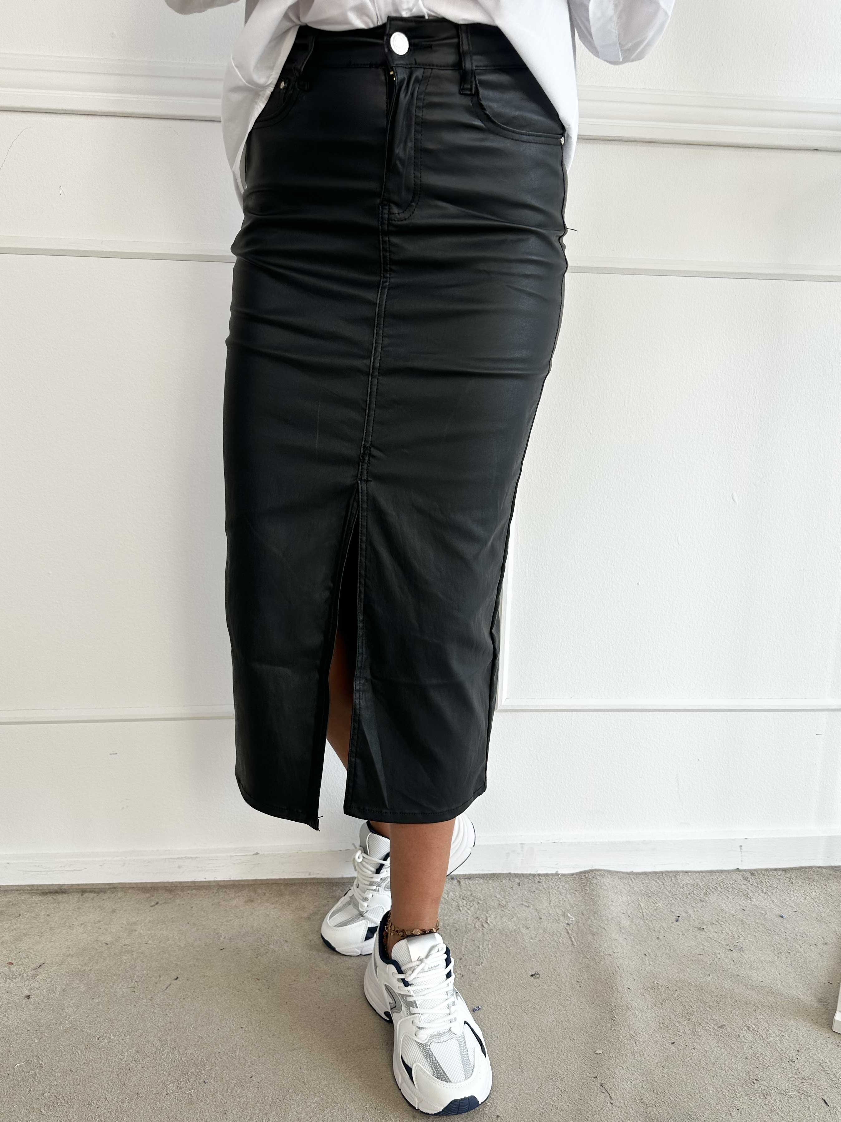 Chloe - Läderlook kjol med slits